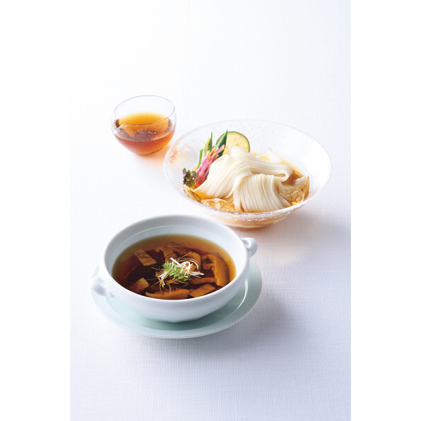 三輪素麺とふかひれ入りつゆセットのサムネイル画像1