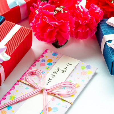 小学校・中学・高校・大学】入学祝いのお返しガイド｜相場・マナーと