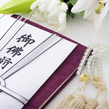 御仏前のお返しは必要？返礼品の選び方や相場、のし・お礼状の書き方完全ガイド