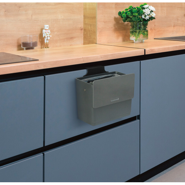 扉に掛けるスライド蓋付ゴミ箱 グレーのサムネイル画像1