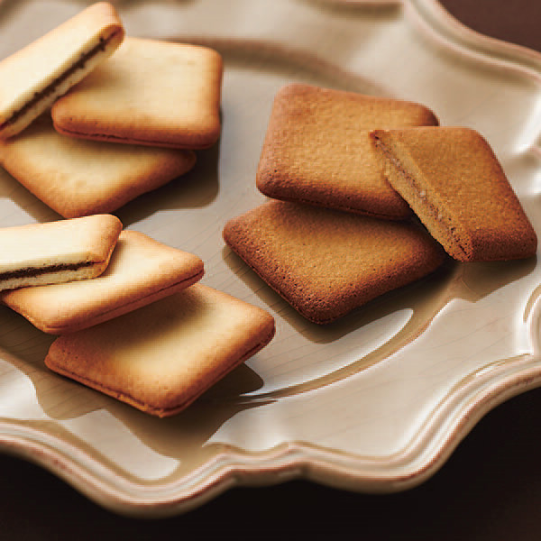 銀座コロンバン東京　チョコサンドクッキー（５４枚）のサムネイル画像2