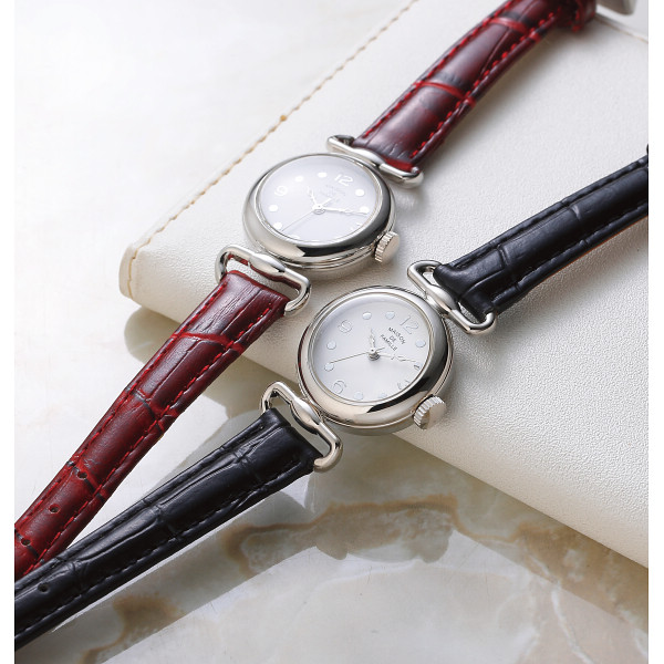 メゾン・ドゥ・ファミーユ　レディース腕時計 ブラックのサムネイル画像1