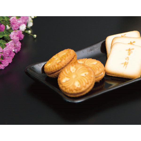 菊乃井　焼き菓子詰合せのサムネイル画像1
