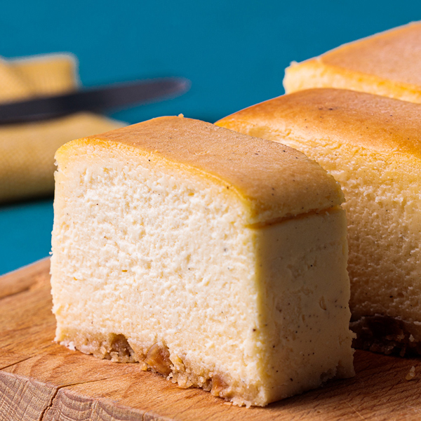 ＳＨＡＲＥ　ＣＡＫＥＳ　厳選２種のチーズで濃厚なのにまろやかなチーズケーキのサムネイル画像2