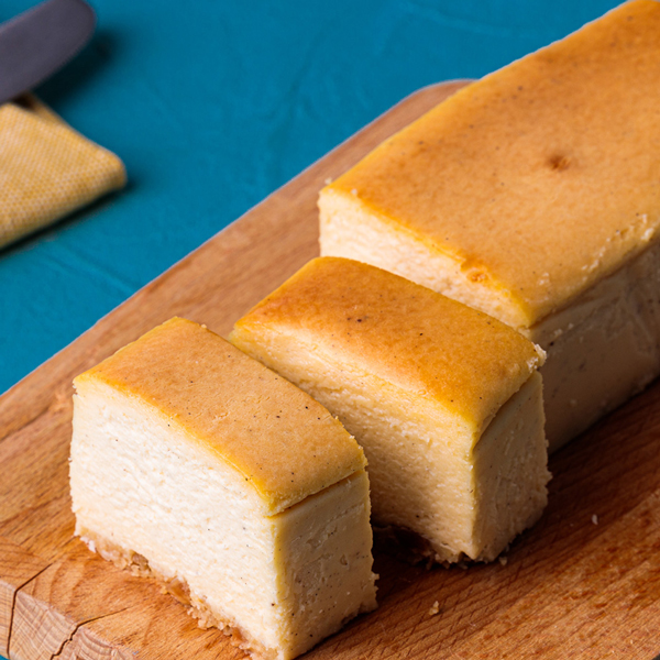 ＳＨＡＲＥ　ＣＡＫＥＳ　厳選２種のチーズで濃厚なのにまろやかなチーズケーキのサムネイル画像4