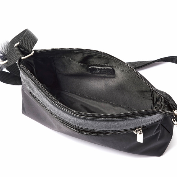 フランコフェラーロ　ショルダーバッグ ブラックのサムネイル画像1