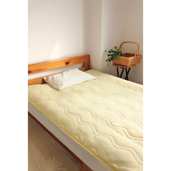 フワーム　あったか敷パット クリームイエローのサムネイル画像1