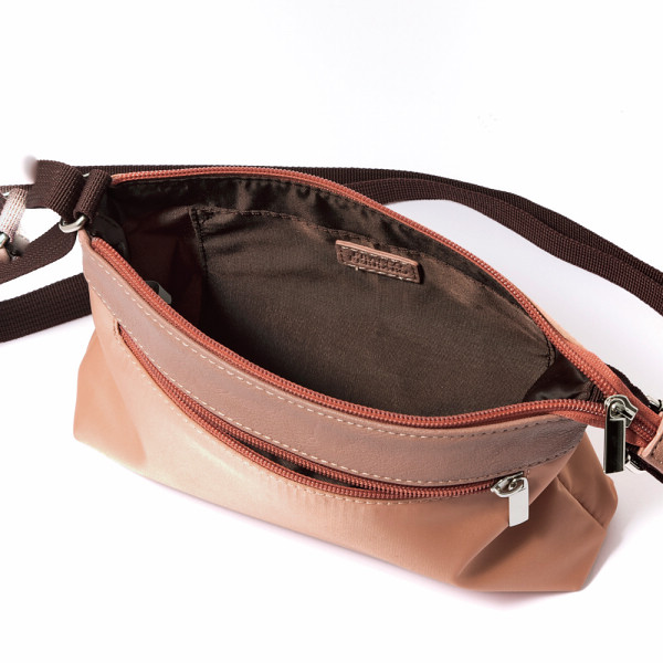 フランコフェラーロ　ショルダーバッグ ピンクのサムネイル画像1