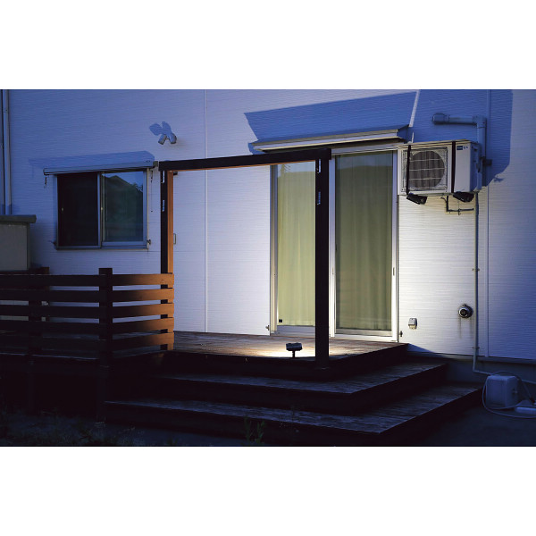 人感センサー　ソーラー式ガーデンライトのサムネイル画像3