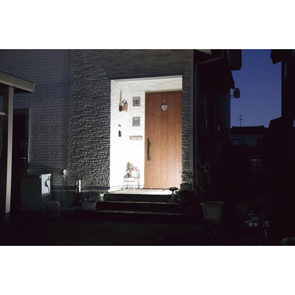 人感センサー　ソーラー式ガーデンライトのサムネイル画像4