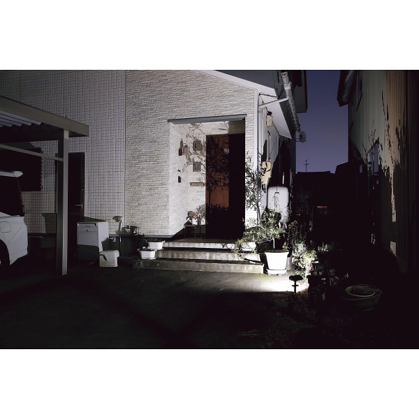 人感センサー　ソーラー式ガーデンライトのサムネイル画像5