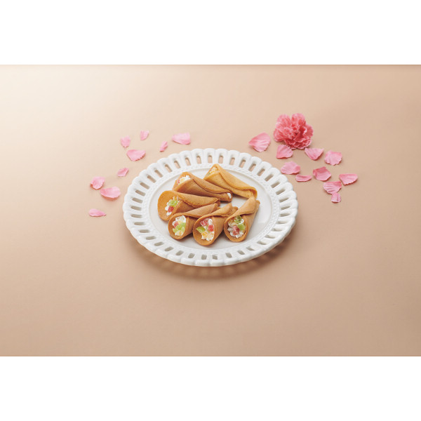 【母の日専用】カーネーションレッド４号と京都養老軒　京の小さな花束のセットのサムネイル画像2