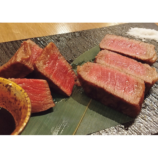 肉まつり　神戸牛　ヒレステーキ　３００ｇのサムネイル画像1