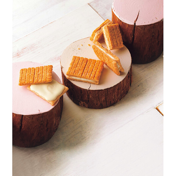 【４点】季節限定シュガーバターサンドの木・鎌倉ショコラサンドだょ・バターステイツのサムネイル画像1