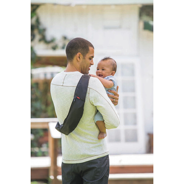インファンティーノ　軽量コンパクトな抱っこ紐コンパクトジップのサムネイル画像4
