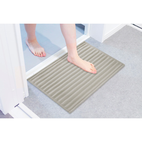 いっぺん使てみてバスマット　４５×６０ｃｍ サンドベージュのサムネイル画像1
