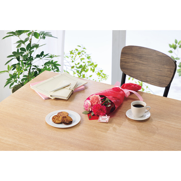 【母の日専用】母の日花束とザ・スウィーツ　キャラメルサンドクッキーのセットのサムネイル画像5