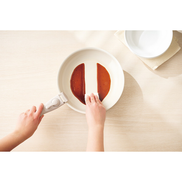 マジクック　セラミック加工　ＩＨ対応着脱ハンドルフライパン４点セットのサムネイル画像4