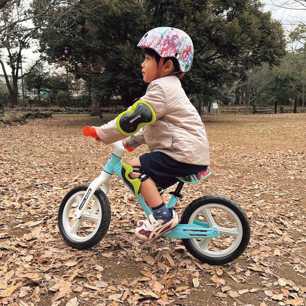 バランスバイクＲ４ ブルーのサムネイル画像1