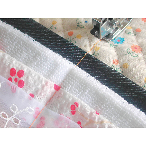 アックスヤマザキ　自動糸調子電子ミシンのサムネイル画像1