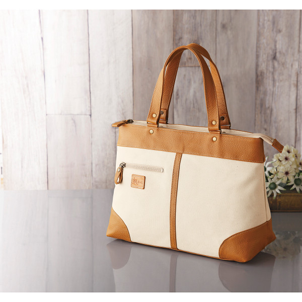 ＨａＬ　倉敷産帆布×姫路レザー　ベーシックトート＆スクエアリュック キナリのサムネイル画像1