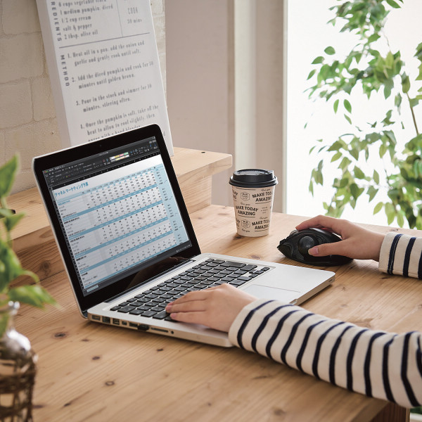 エレコム　ワイヤレス　トラックボールマウス　６ボタン　握りの極み ブラックのサムネイル画像1