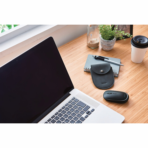 エレコム　薄型マウス　Ｂｌｕｅｔｏｏｔｈ　４ボタン　充電式　３台接続可能 ブラックのサムネイル画像1