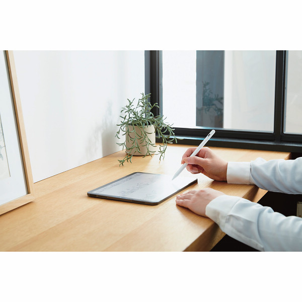 エレコム　タッチペン　充電式　ペン先交換可（ペン先２個付属） ホワイトのサムネイル画像1