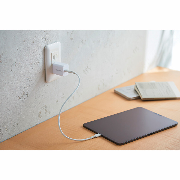 エレコム　Ｔｙｐｅ－Ｃ充電器　ＰＤ２０Ｗ　折りたたみプラグ ホワイトのサムネイル画像2