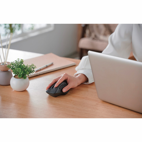 エレコム　マウス　Ｂｌｕｅｔｏｏｔｈ　静音　チルト機能付き７ボタン ブラックのサムネイル画像1