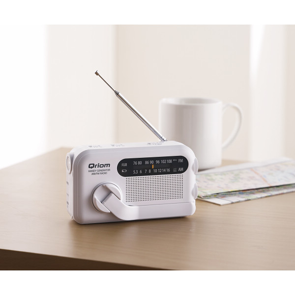 キュリオム　手回し充電ラジオのサムネイル画像1