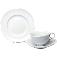 マイセン　波の戯れ　ホワイト　ティーカップ＆ソーサー＆ケーキプレートセット