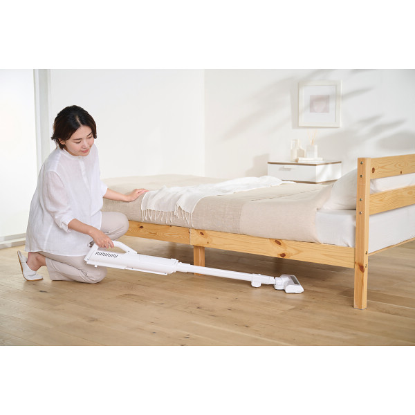 アイリスオーヤマ　充電式紙パックスティッククリーナーのサムネイル画像1