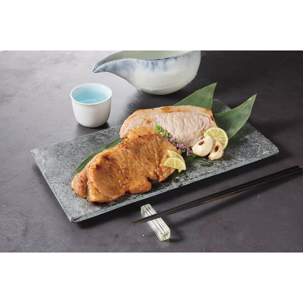 鹿児島県産黒豚ロース肉のステーキ＆味噌漬のサムネイル画像1