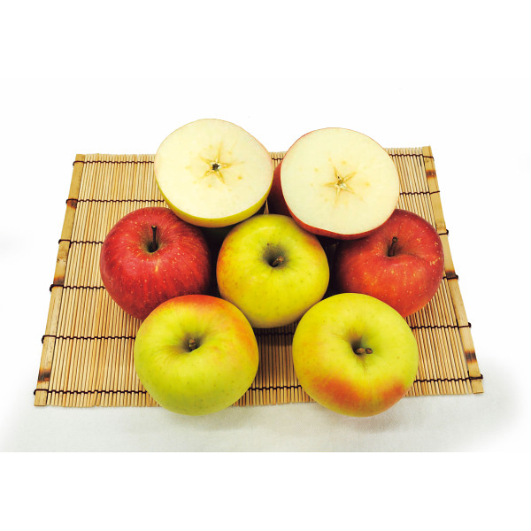 青森県産　サンふじ・ぐんま名月（２．５ｋｇ）のサムネイル画像1