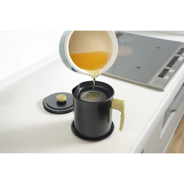 グラージュ　丸型オイルポット（１．５ｌ）のサムネイル画像2