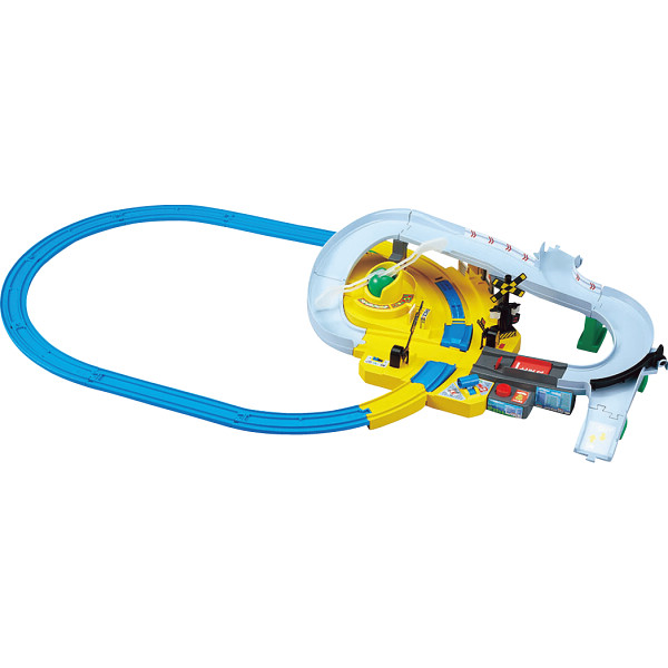 プラレール　トミカと遊ぼう！ぐるっとカンカン踏切のサムネイル画像2