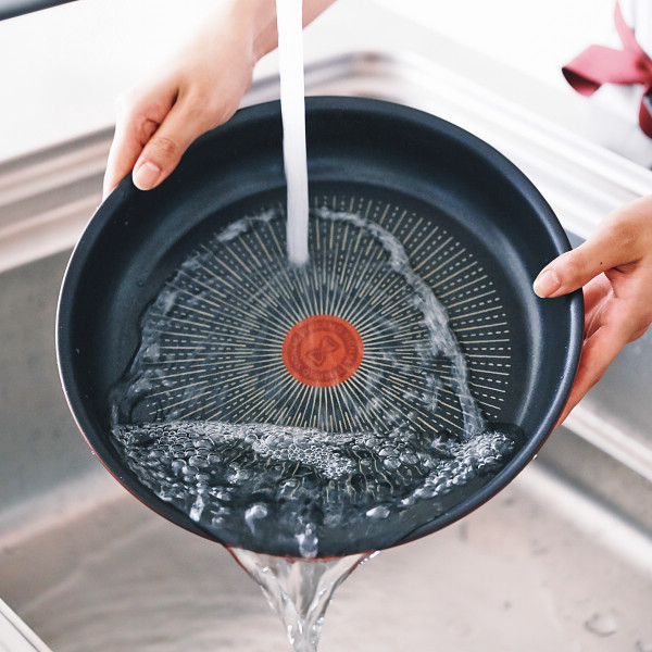 インジニオネオＩＨルージュ・アンリミテッドウォックパン２６Ｃのサムネイル画像6