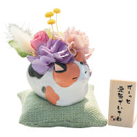 くつろぎ猫さん（プリザーブドフラワー）