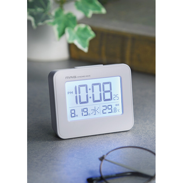 ＭＡＧ　電波目覚まし時計のサムネイル画像1