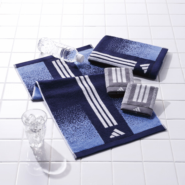 アディダス　フェードライン　スポーツタオル・タオルハンカチセットのサムネイル画像1