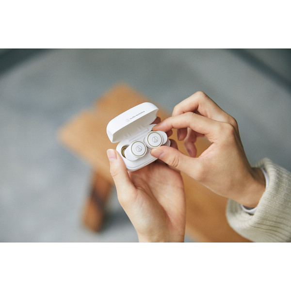 オーディオテクニカ フルワイヤレスイヤホンホワイト | シャディギフト