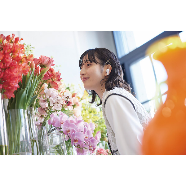 ＤＥＮＯＮ　ワイヤレス・イヤフォン ホワイトのサムネイル画像1