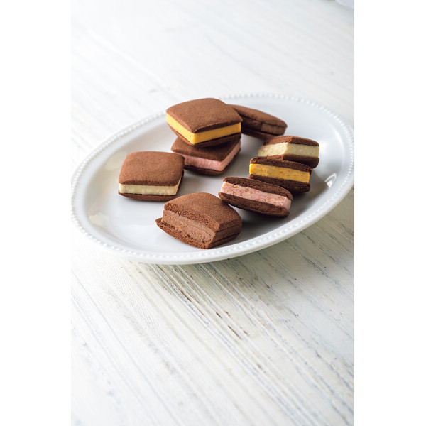 銀座千疋屋　銀座焼きショコラサブレ１６個のサムネイル画像1