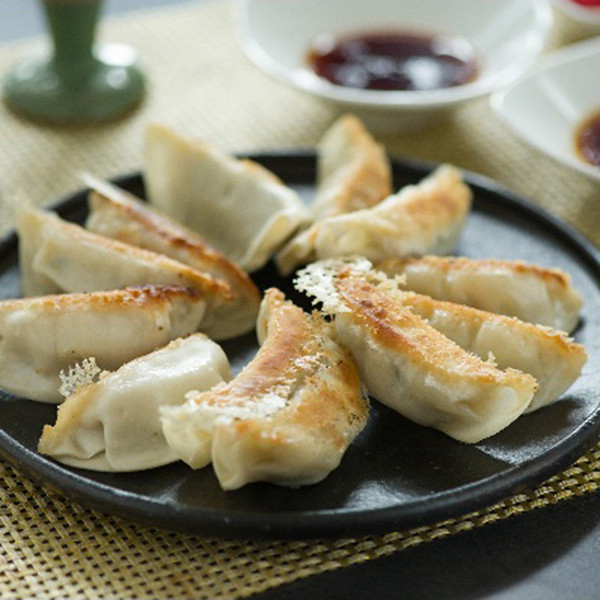 栃木宇都宮餃子「さつき」４種の餃子味わいセットのサムネイル画像2