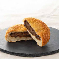 滋賀近江牛入り焼きカレーパン