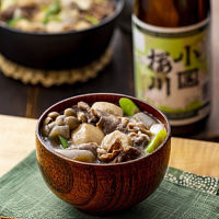 山形「みやさかや」国産牛スジ山形の芋煮