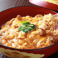 「秋田あじしょう」比内地鶏炙り親子丼の具