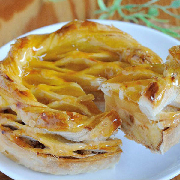 「坂井宏行監修」津軽りんごパイと濃厚チーズケーキのサムネイル画像1