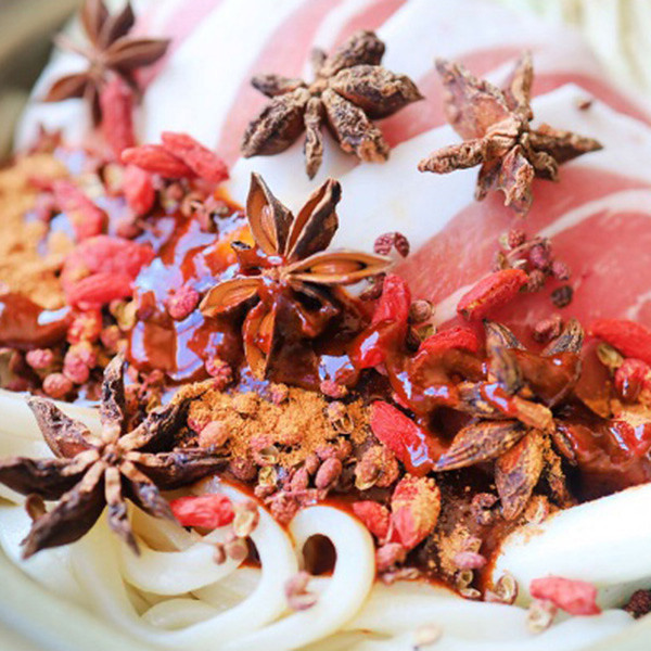 香川オリーブ豚薬膳火鍋２人前のサムネイル画像2